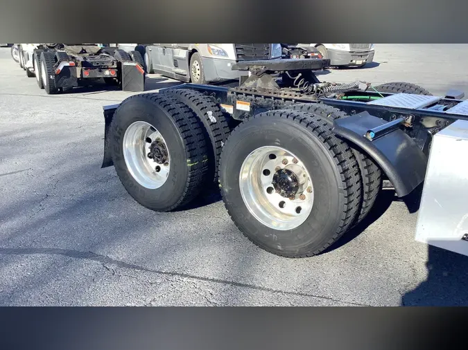 2021 Freightliner Cascadia 126