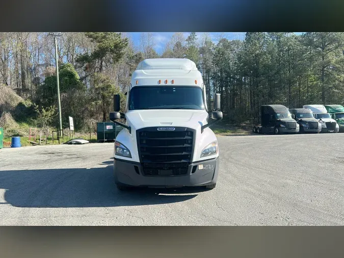 2021 Freightliner Cascadia 126