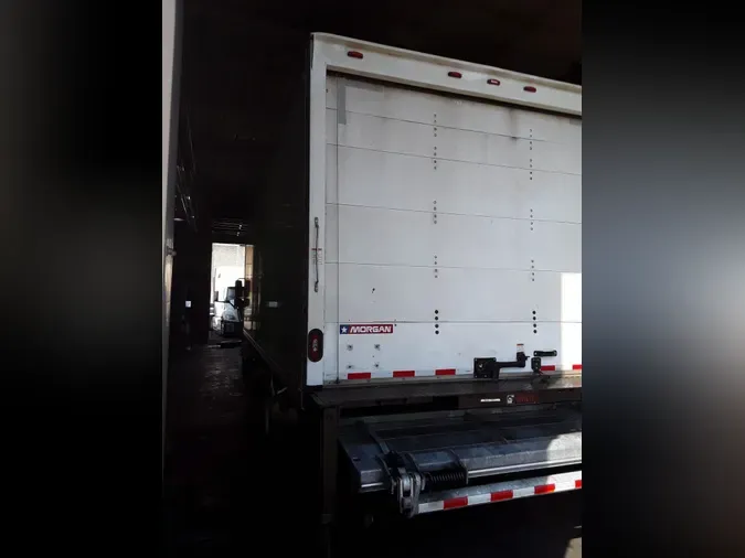 2019 FREIGHTLINER M2 106