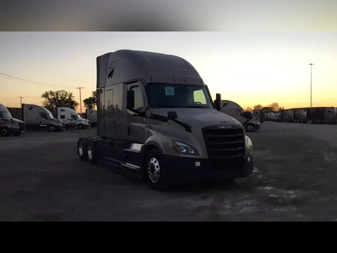2023 Freightliner Cascadia 126fd41ddf3aa616c6150c5c30b019dde0f