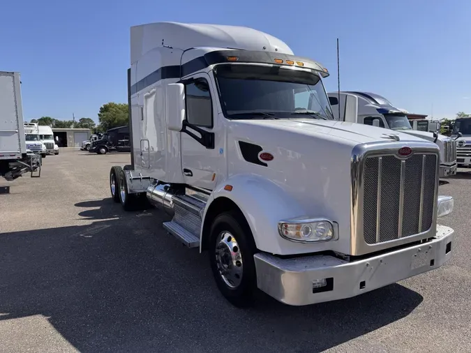 2022 Peterbilt 567