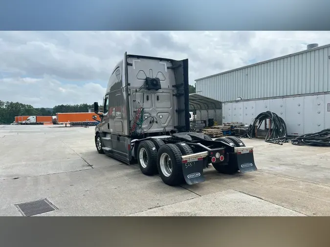 2022 Freightliner Cascadia