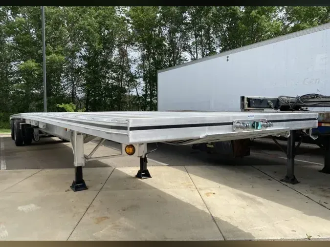 2024 Mac Trailers Flatbed