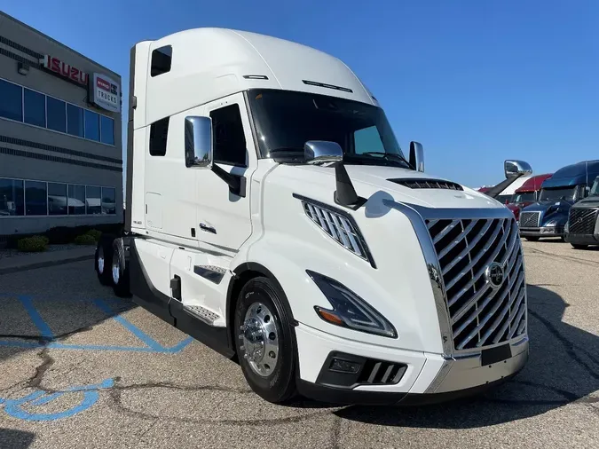 2026 VOLVO VNL64T860fd4e376acd13329fea75ad1f3beb396c