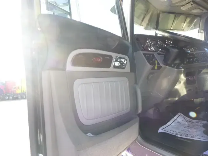 2021 Peterbilt 389