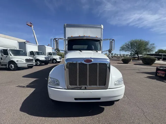 2019 Peterbilt 337