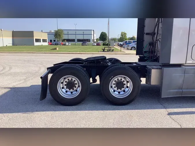 2023 Freightliner Cascadia 126