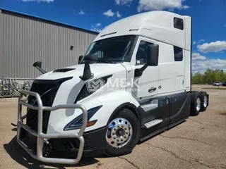 2026 VOLVO VNL64T860