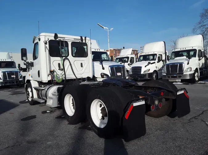 2018 FREIGHTLINER/MERCEDES CASCADIA 113