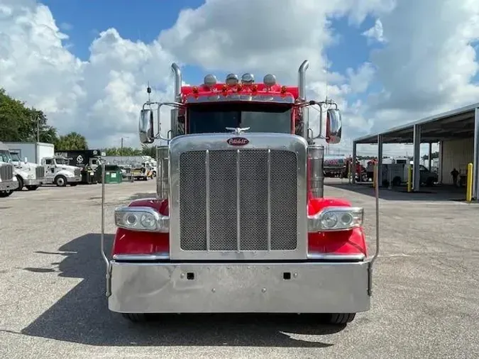 2020 Peterbilt 389