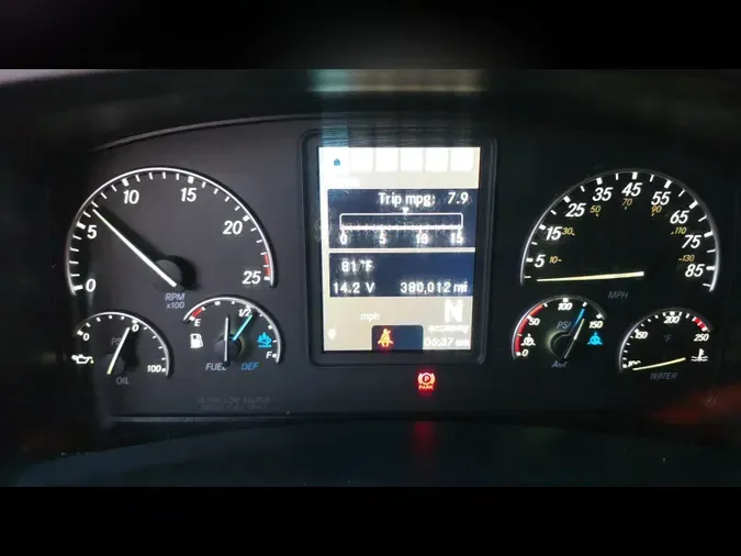 2023 Freightliner Cascadia 126