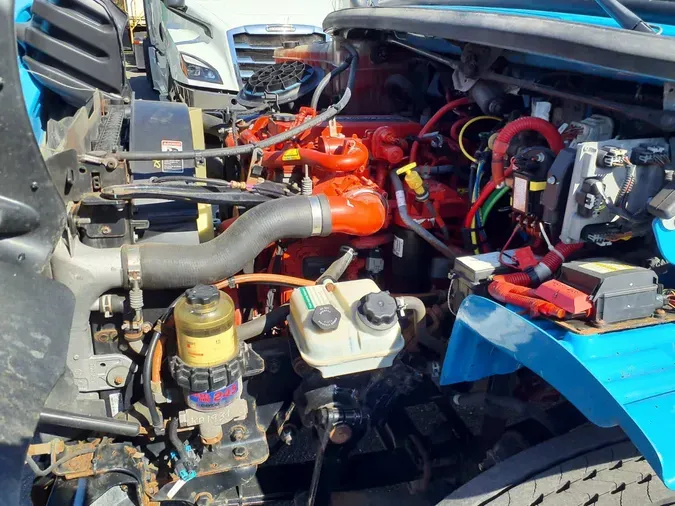 2018 FREIGHTLINER/MERCEDES M2 106