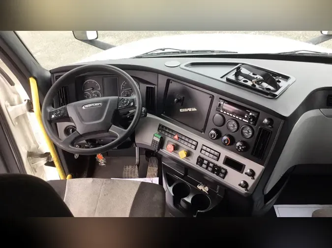 2022 Freightliner Cascadia 126fd64d53282cbf5c91a377f8194c0af16