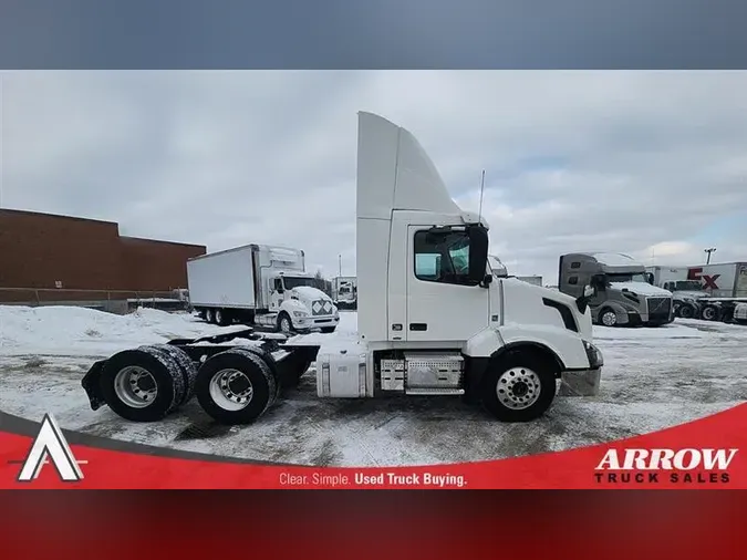 2018 VOLVO VNL300