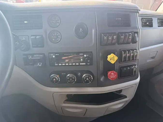 2021 Peterbilt 579