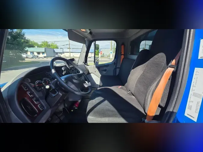 2019 FREIGHTLINER/MERCEDES M2 106