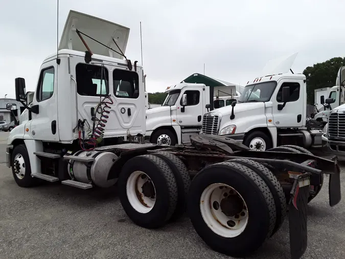 2018 FREIGHTLINER/MERCEDES CASCADIA 125