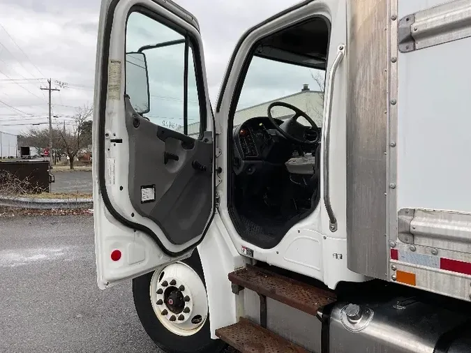 2018 Freightliner M2