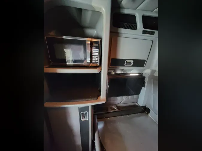 2021 Peterbilt 389fd70c6449bb708a88160f8f690a805e3