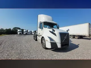 2019 Volvo VNL300
