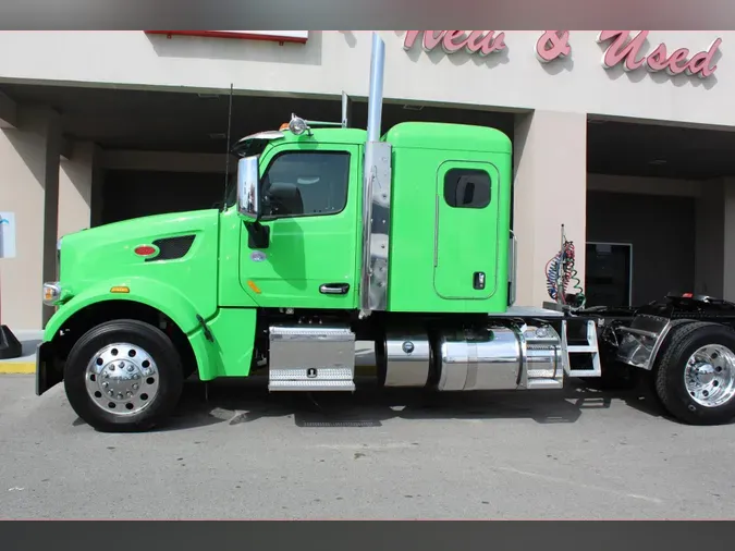 2021 Peterbilt 567