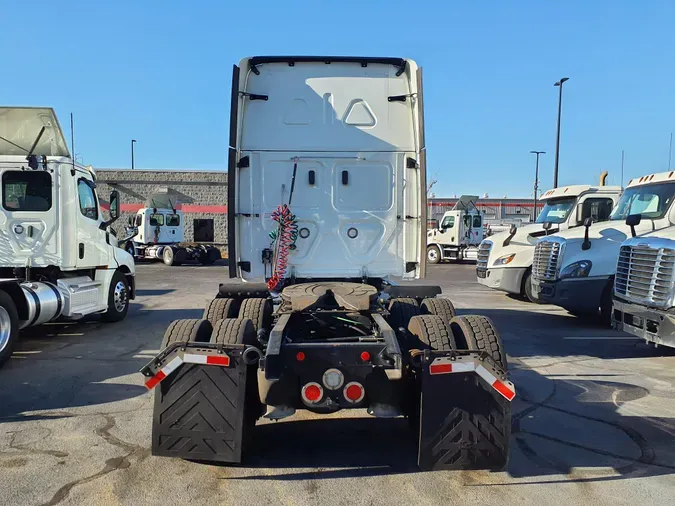 2019 FREIGHTLINER/MERCEDES CASCADIA 125