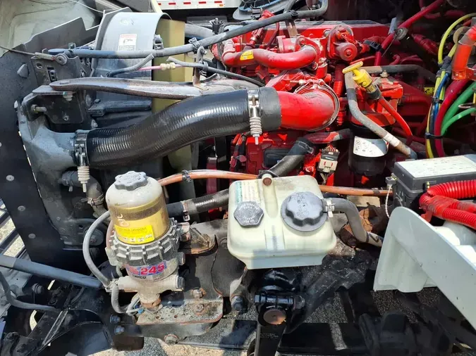 2019 FREIGHTLINER M2 106