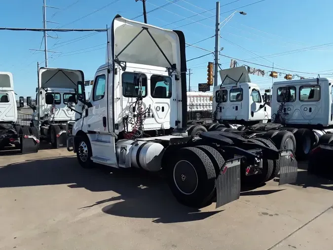 2020 FREIGHTLINER/MERCEDES NEW CASCADIA 116fd79b9e69c44219c3644a07fe95110f2