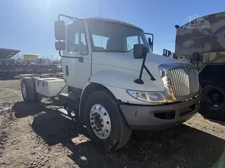 2019 INTERNATIONAL DURASTAR 4300