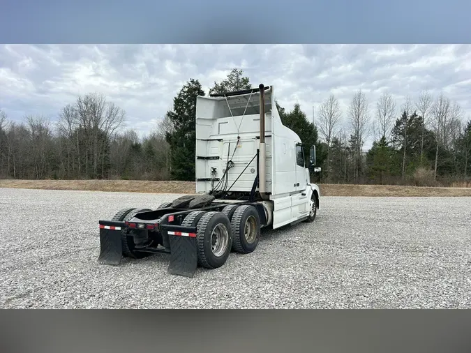 2016 Volvo VNL 740