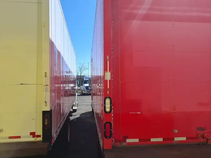 2017 FREIGHTLINER/MERCEDES M2 106