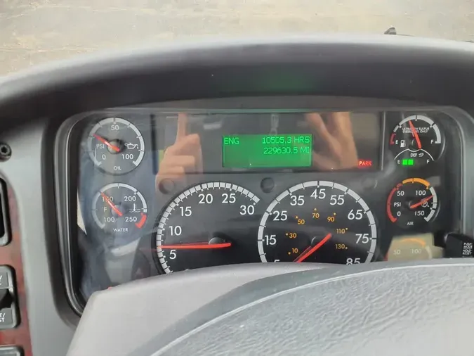 2016 FREIGHTLINER/MERCEDES M2 106