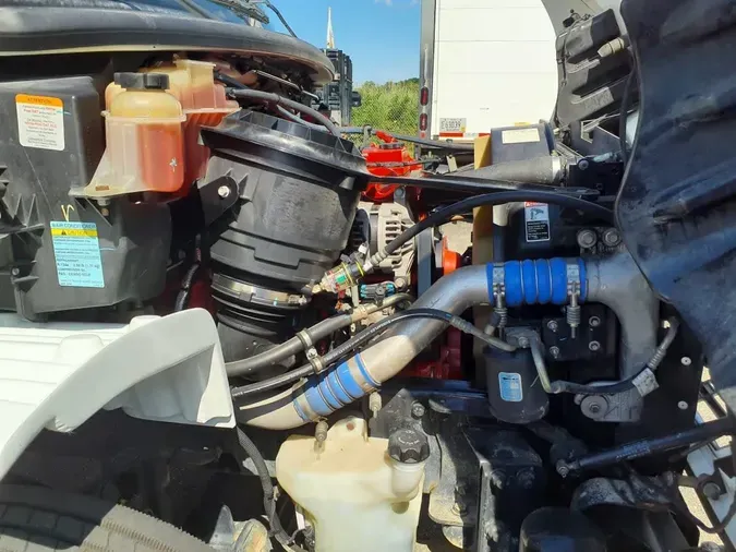 2018 FREIGHTLINER M2 106