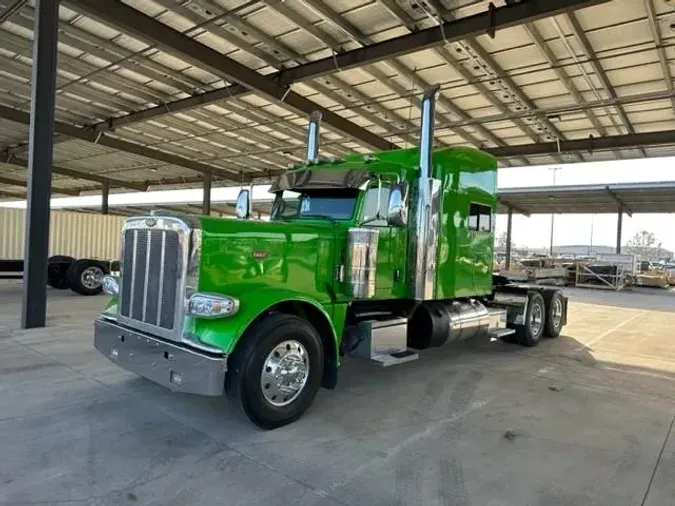 2023 Peterbilt 389