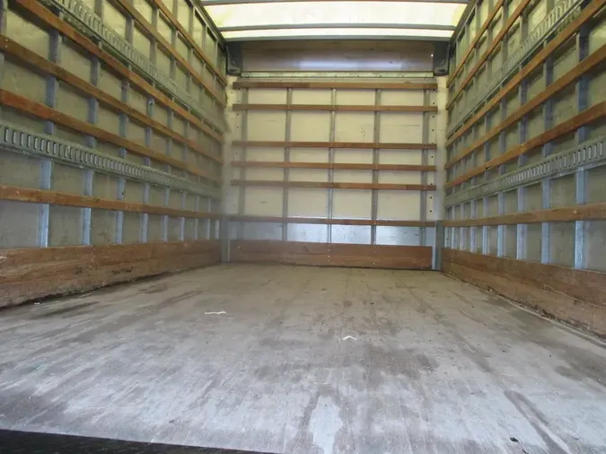 2017 FREIGHTLINER M2 CREW CAB