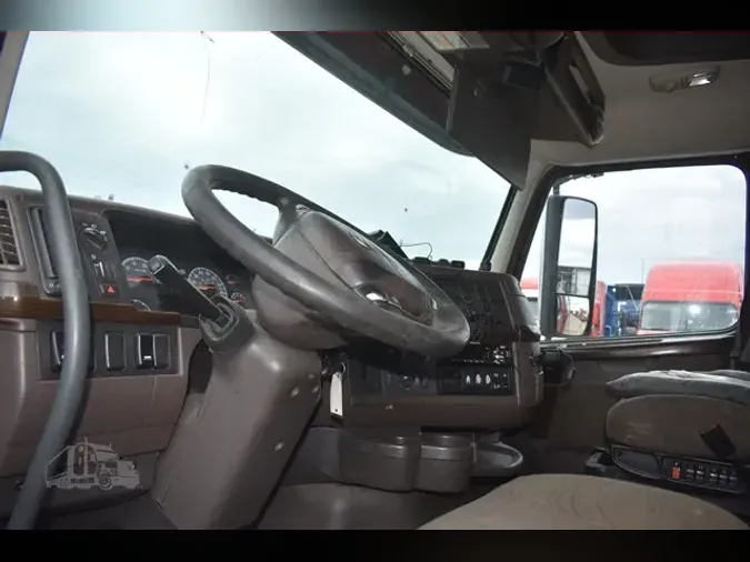 2015 VOLVO VNL64T730