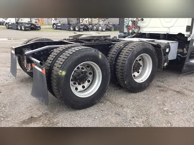 2021 Freightliner Cascadia 126fd949d996baf3c7197fc679298ddfa80