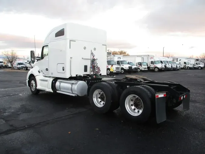 2020 KENWORTH TRUCKS T-680