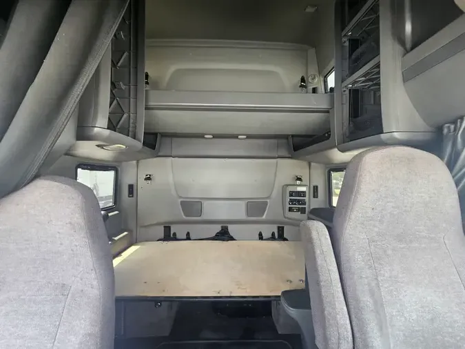 2020 NAVISTAR INTERNATIONAL LT625 SLPR CAB