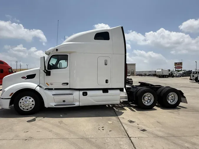 2022 Peterbilt 579