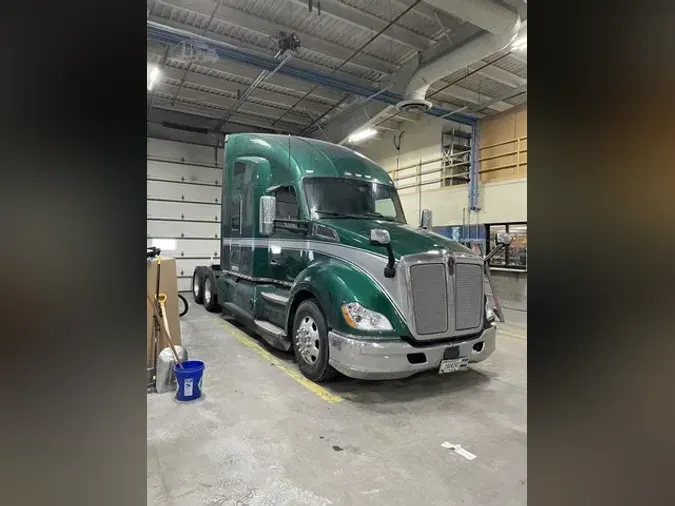 2021 KENWORTH T680