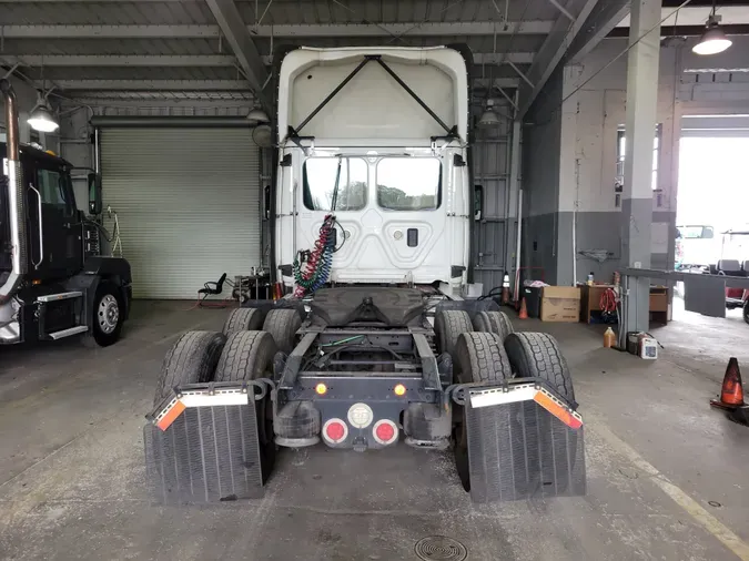 2017 FREIGHTLINER/MERCEDES CASCADIA 125