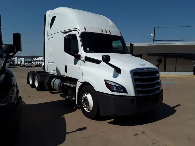 2019 FREIGHTLINER/MERCEDES NEW CASCADIA 126