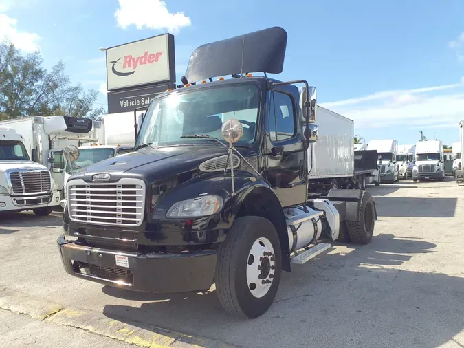 2017 FREIGHTLINER/MERCEDES M2 106