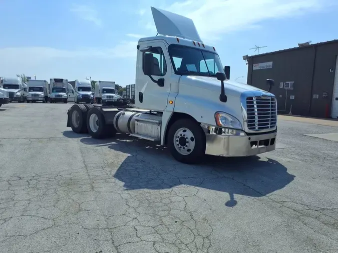 2019 FREIGHTLINER CASCADIA 125