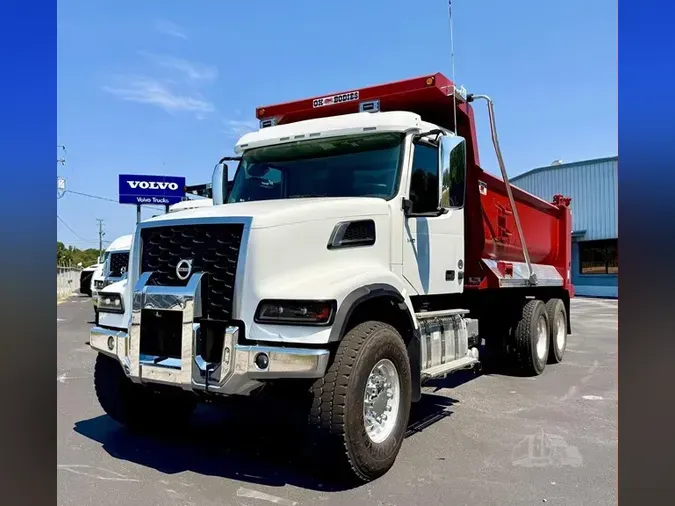 2025 VOLVO VHD64F300fda20c3e1f364ee4c54970d55e8c7091
