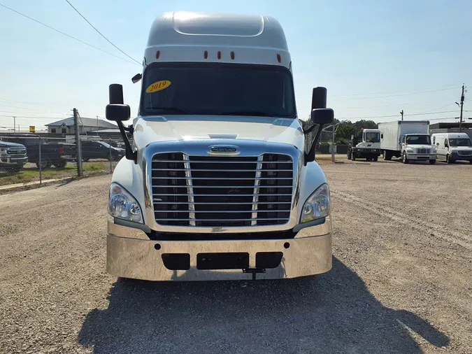 2019 FREIGHTLINER/MERCEDES CASCADIA 125