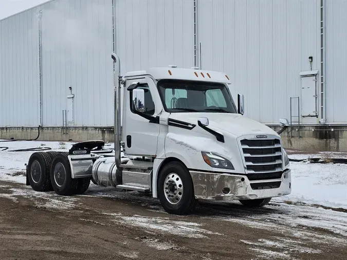 2025 Freightliner New Cascadiafda388837fc26d88d35bf6ee18c32a3f