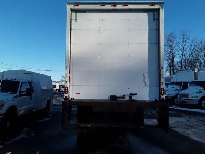 2017 FREIGHTLINER/MERCEDES M2 106