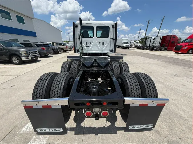 2020 Freightliner Cascadia 126fda9d25cb6dc8ba3063e78dacc8f0ec5